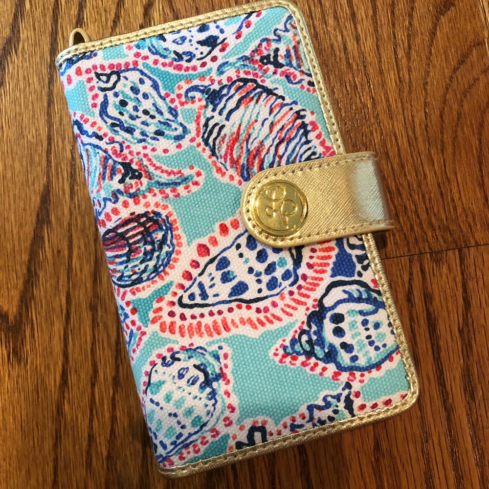 Lilly Pulitzer wallet/phone holder. iPhone 6 or 7